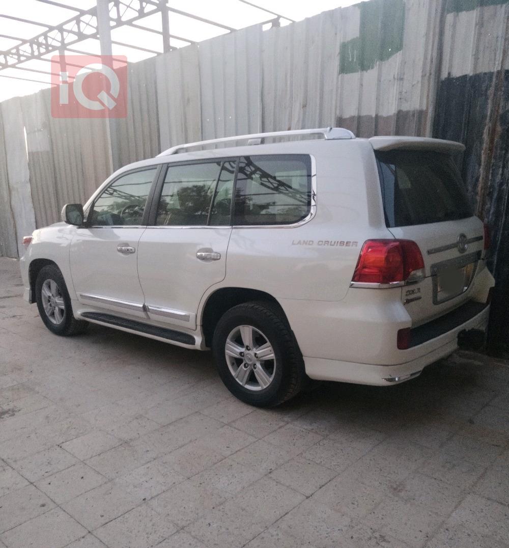 تويوتا لاندكروزر